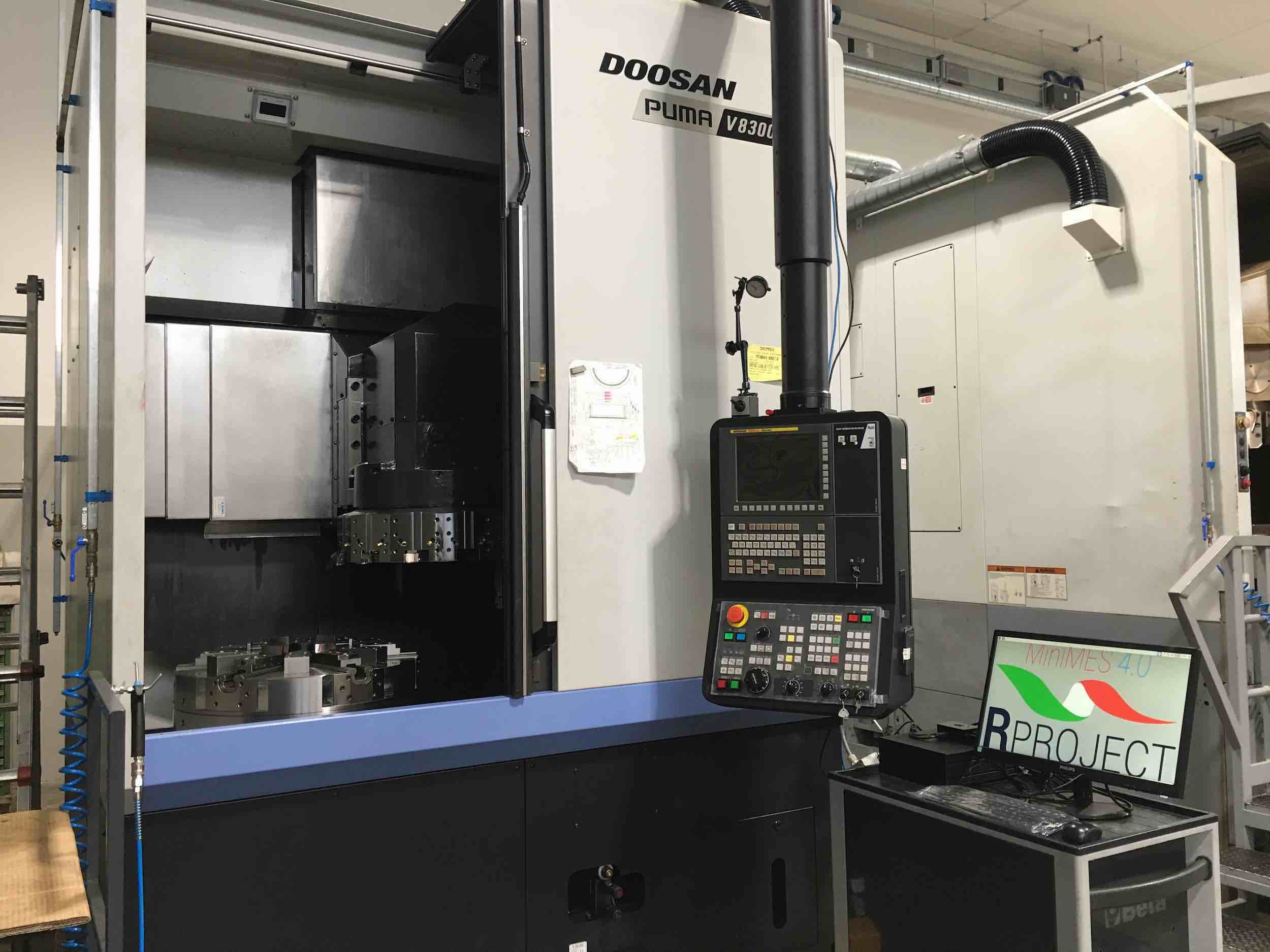 Tornio Verticale Doosan con Postazione 24 MiniMES